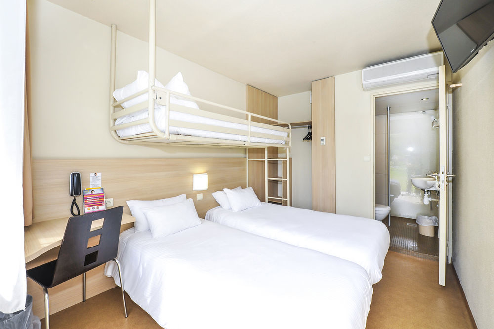 The Originals Access Hotel Bordeaux Aeroport Мериньяк Экстерьер фото